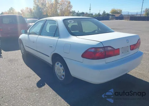 2000 Honda Accord 2.3 Lx из США, поврежденный, VIN JHMCG5645YC041278